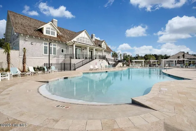 $749,000 | 145 West Keel Drive, Hampstead, NC 28443