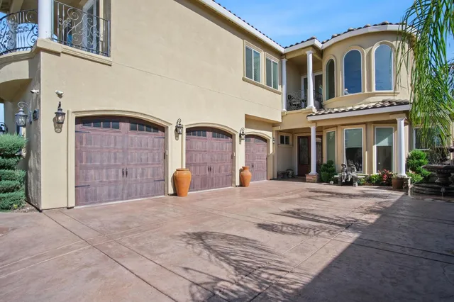 $1,050,000 | 3205 Hillglen Avenue, Modesto, CA 95355