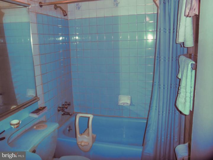 23 Roxborough Place Willingboro, NJ 08046 - Photo 19 of 20 Bathroom