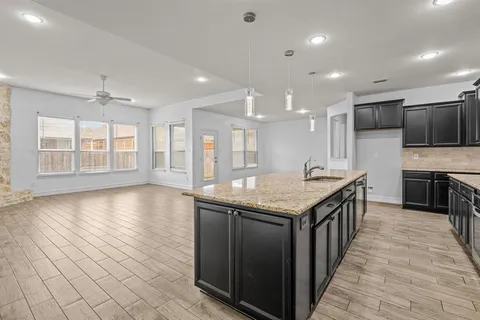 $500,000 | 1929 Brahorn Lane, Fort Worth, TX 76131