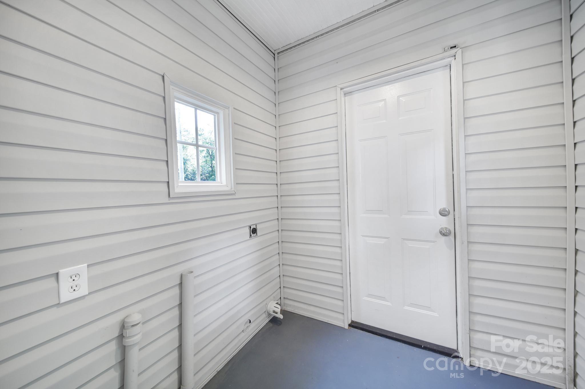 744 Cauthen Street Rock Hill, SC 29730 - Photo 21 of 28 a bathroom with a shower