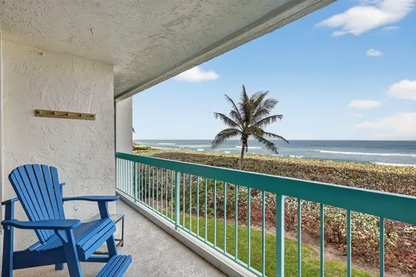 $2,800 | 9940 South Ocean Drive, Unit 202, Jensen Beach, FL 34957
