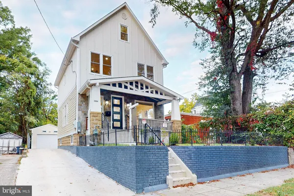 $1,089,000 | 2806 Franklin Street Northeast, Washington, DC 20018