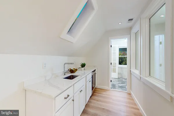 $1,089,000 | 2806 Franklin Street Northeast, Washington, DC 20018