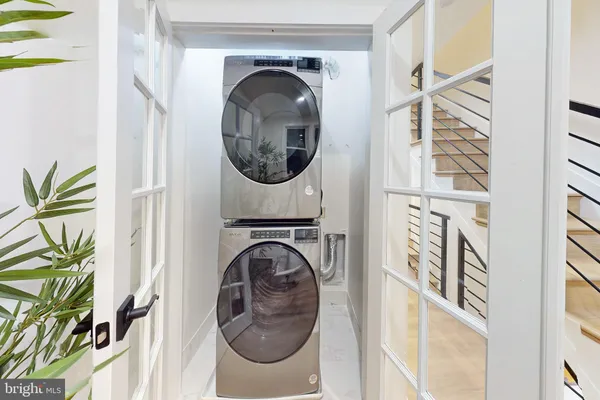 $1,089,000 | 2806 Franklin Street Northeast, Washington, DC 20018