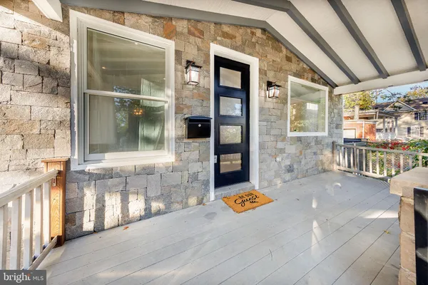 $1,089,000 | 2806 Franklin Street Northeast, Washington, DC 20018