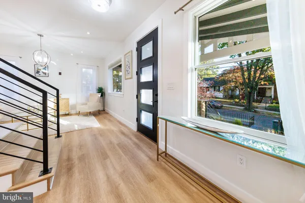 $1,089,000 | 2806 Franklin Street Northeast, Washington, DC 20018
