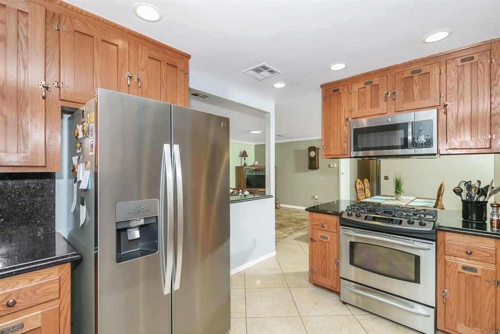 8947 Lakeview Road Lakeside, CA 92040 - Photo 8 of 18 Gallery Image 8