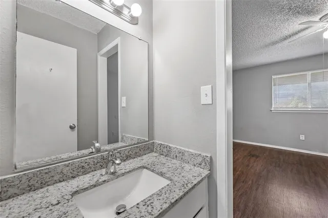 $1,500 | 3034 Tudor Lane, Unit A, Irving, TX 75060