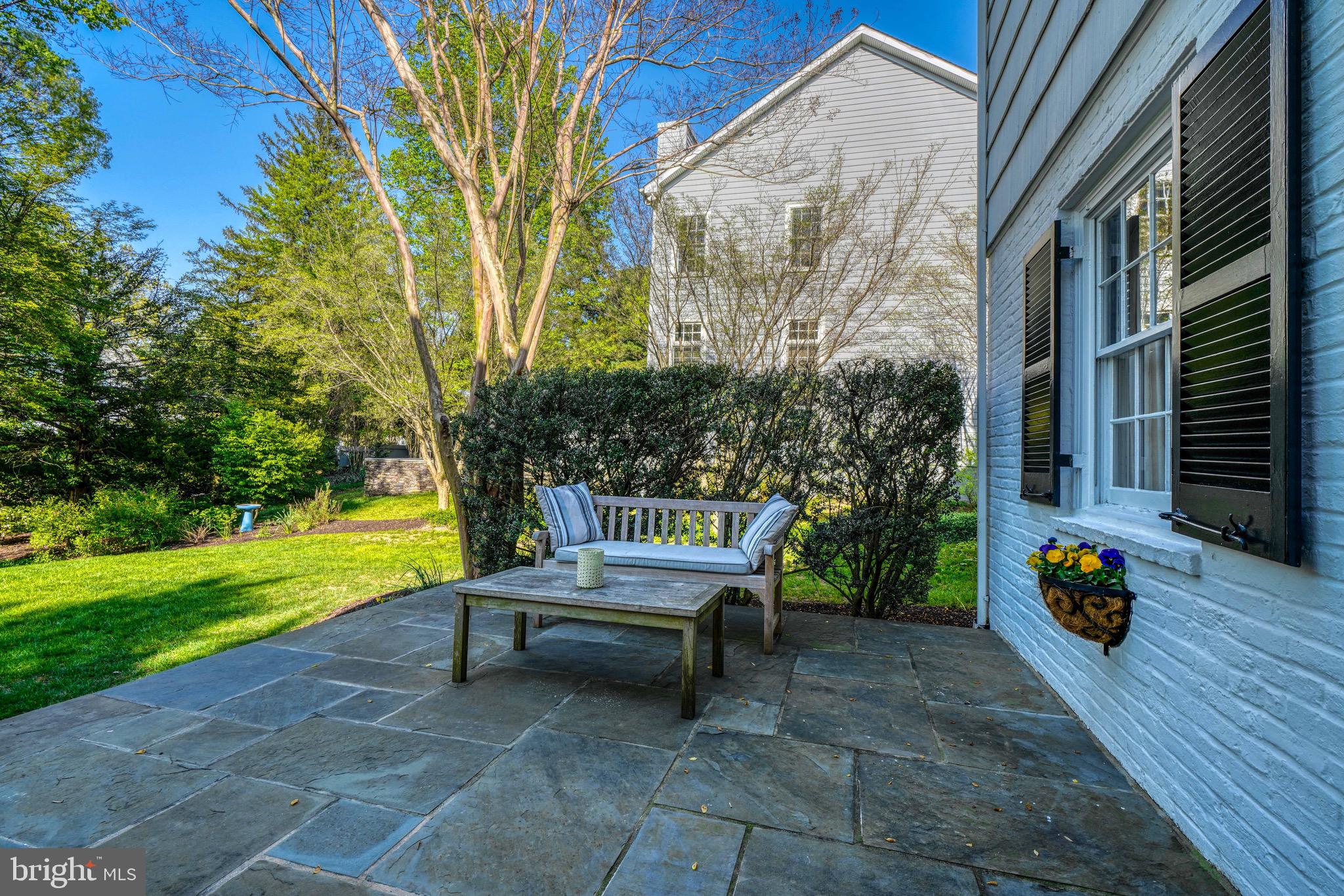 5514 Kemper Road Baltimore, MD 21210 - Photo 40 of 45 Lunch on the Patio anyone ?