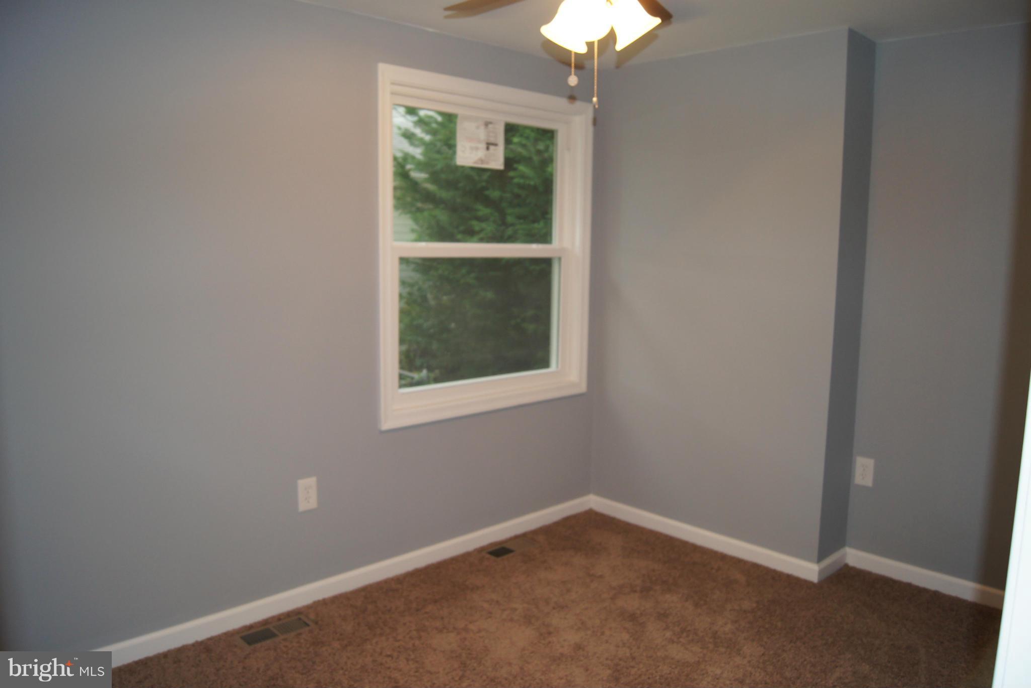 8607 North Point Road Baltimore, MD 21219 - Photo 11 of 25 Bedroom