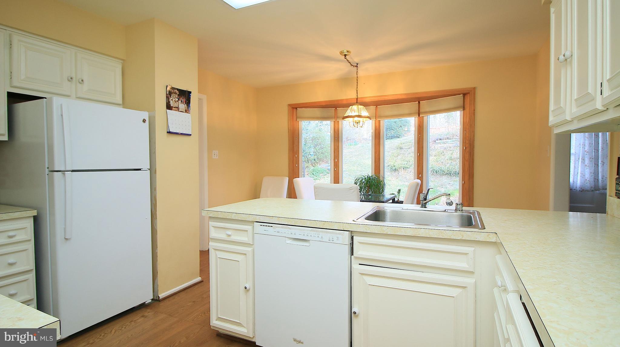 9709 Rhapsody Drive Vienna, VA 22180 - Photo 8 of 26 OPEN CONCEPT KITCHEN