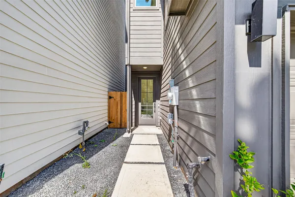a view of a pathway of a house