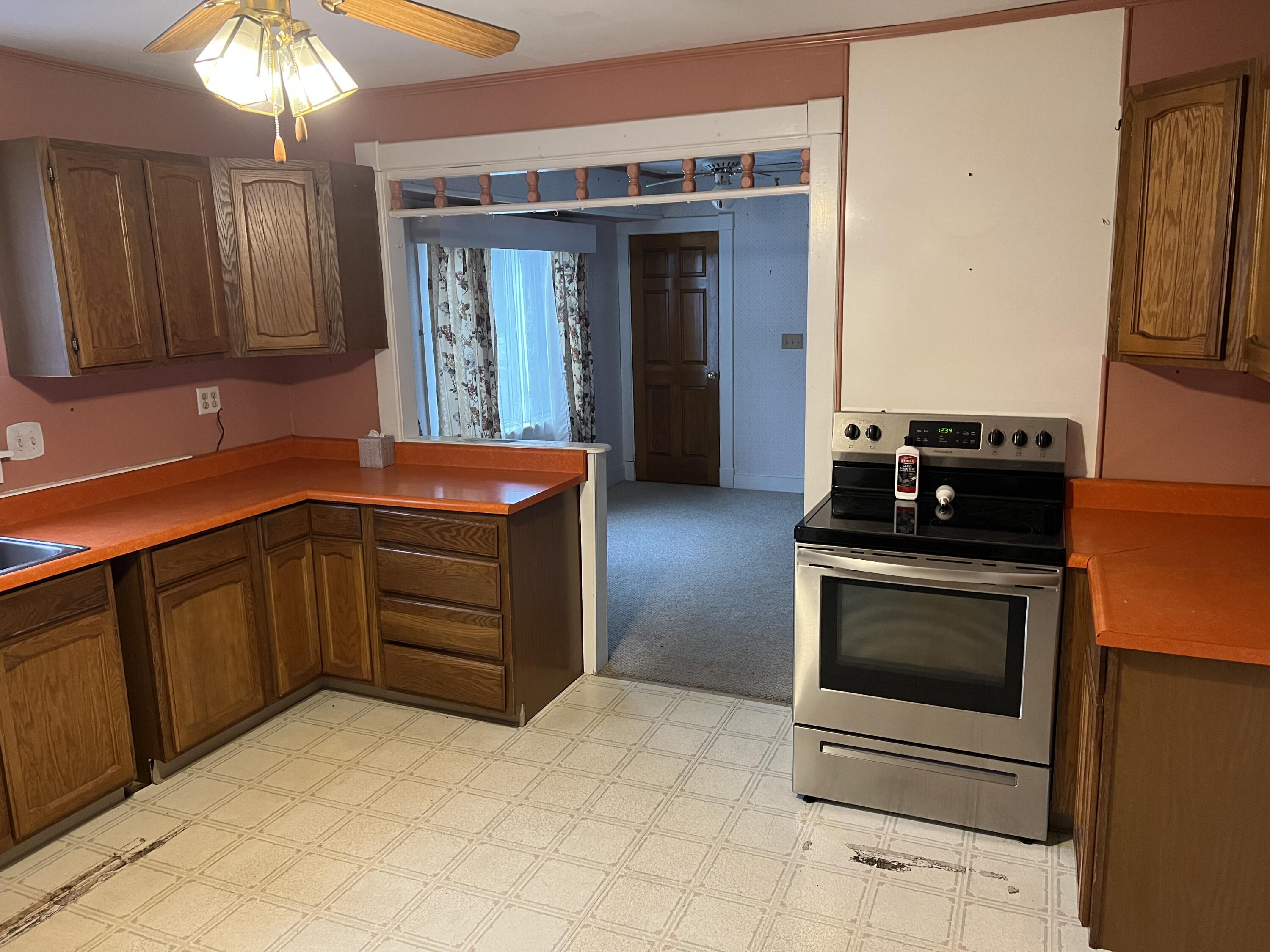 52 Water Street Millinocket, ME 04462 - Photo 7 of 36 8FB44F39-0D05-4EDE-9245-5F7759B3F4E8
