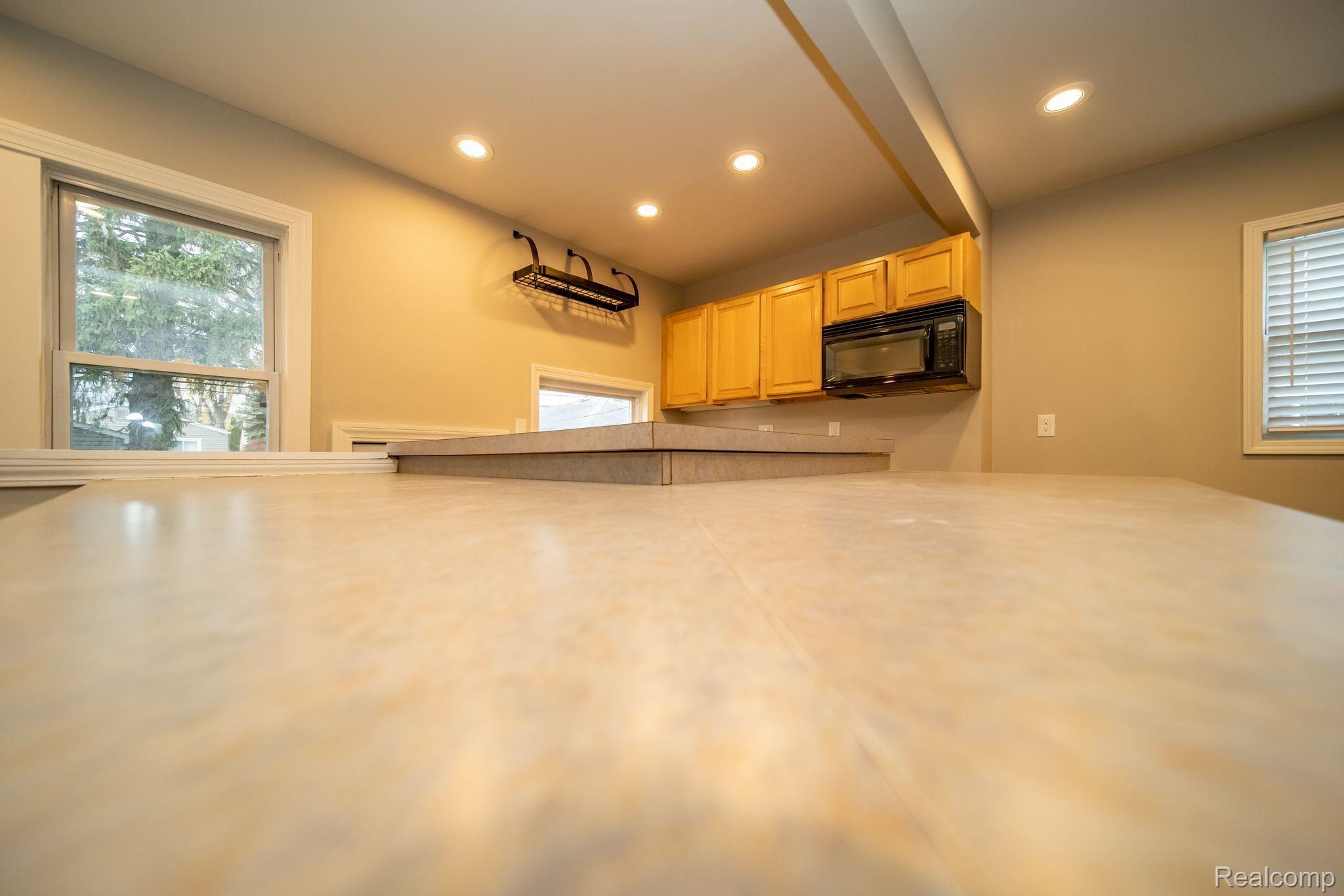 3221 Kenmore Road Berkley, MI 48072 - Photo 15 of 62 Gallery Image 15