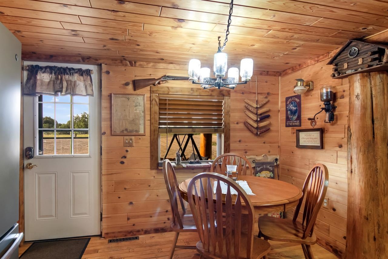 2563 Carpenter Road Bellaire, MI 49615 - Photo 16 of 29 1904611-15.JPG