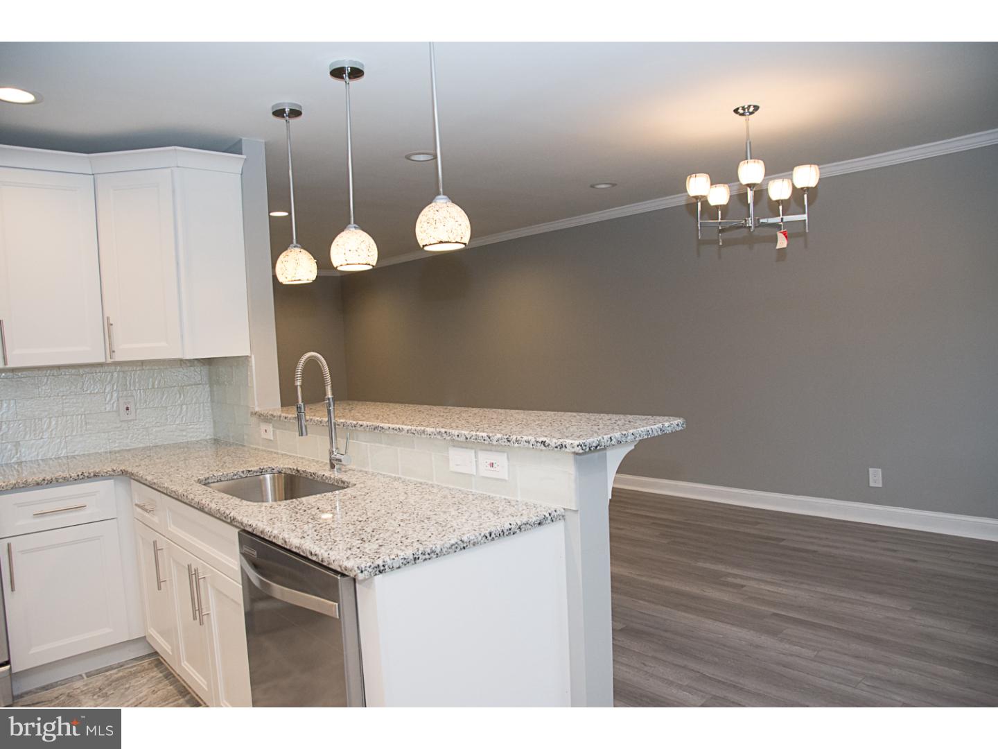 404 Woodhaven Road Philadelphia, PA 19116 - Photo 3 of 23 Gallery Image 3