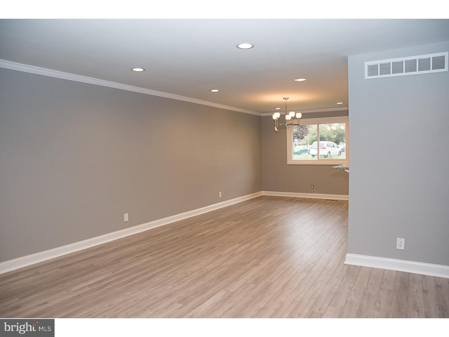 404 Woodhaven Road Philadelphia, PA 19116 - Photo 9 of 23 Gallery Image 9