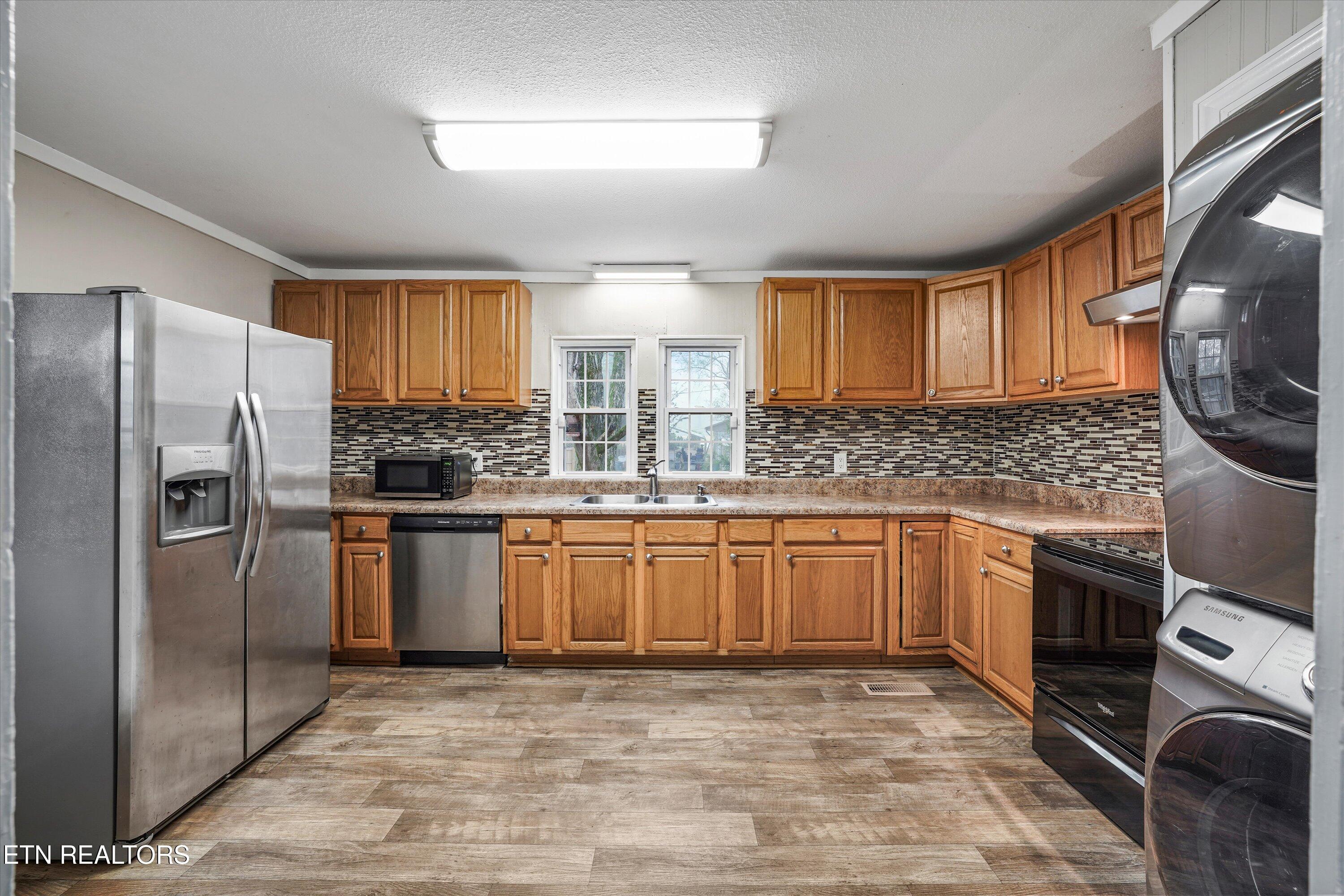 925 Barnabas Street Athens, TN 37303 - Photo 16 of 35 21-925 Barnabas St 17