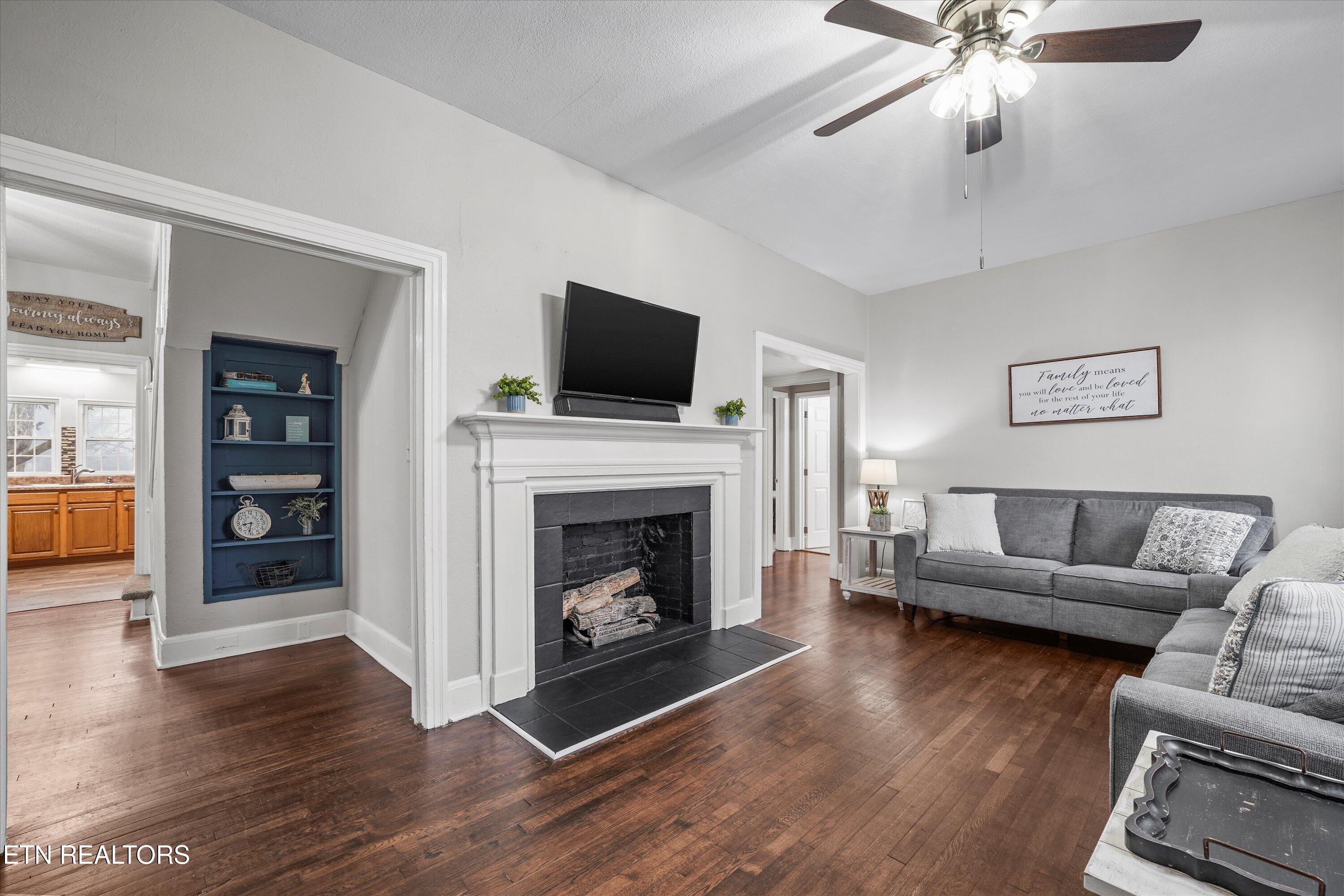 925 Barnabas Street Athens, TN 37303 - Photo 3 of 35 06-925 Barnabas St 02