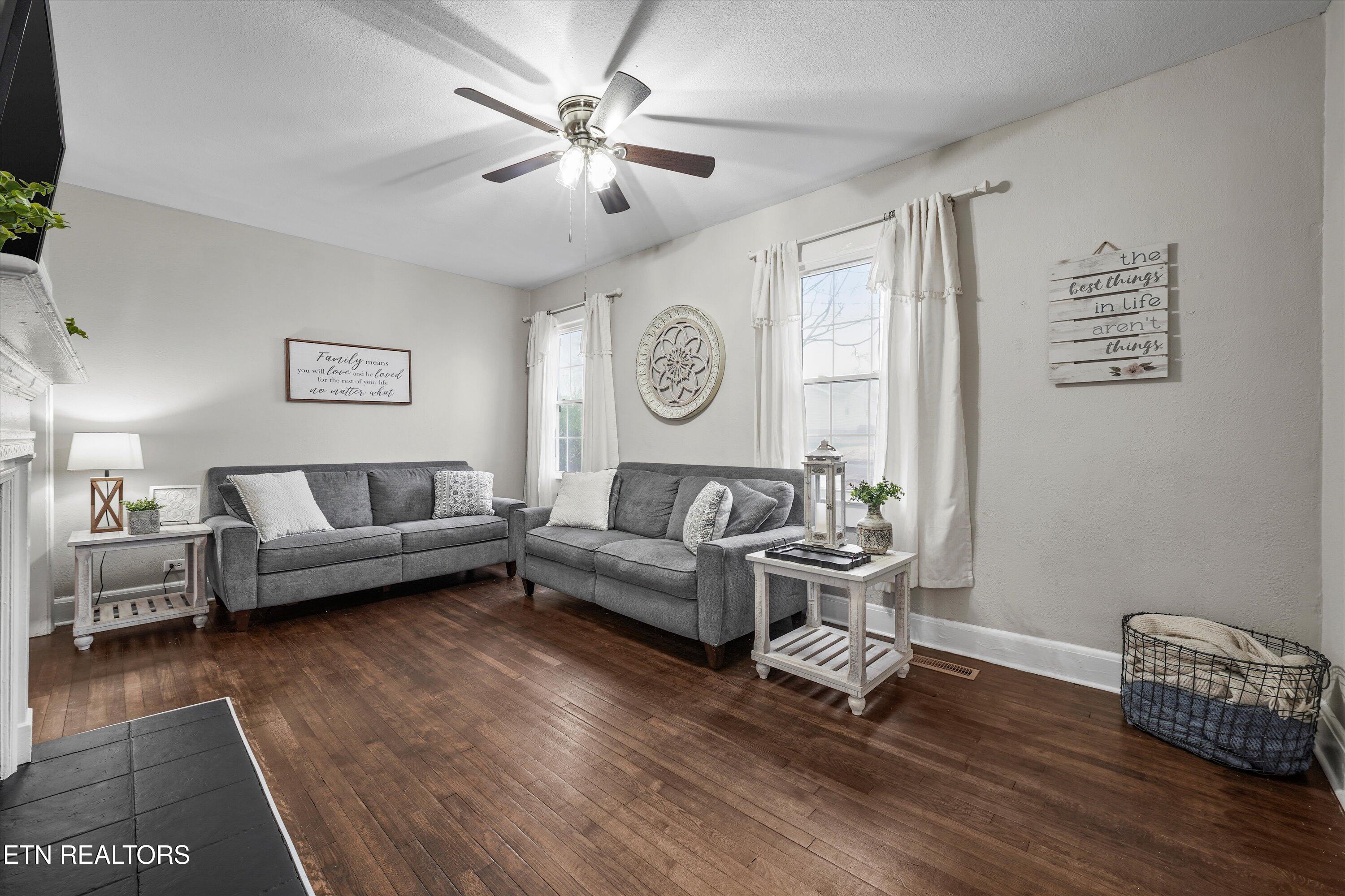 925 Barnabas Street Athens, TN 37303 - Photo 4 of 35 07-925 Barnabas St 03