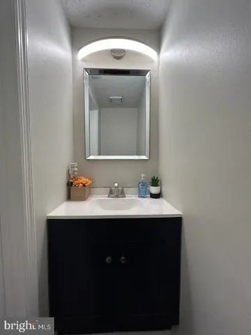 $2,200 | 41 Vanderbilt Court, Sicklerville, NJ 08081