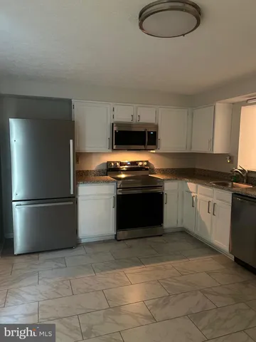 $2,200 | 41 Vanderbilt Court, Sicklerville, NJ 08081