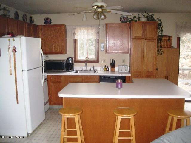 1009 Ridge Drive Gouldsboro, PA 18424 - Photo 14 of 37