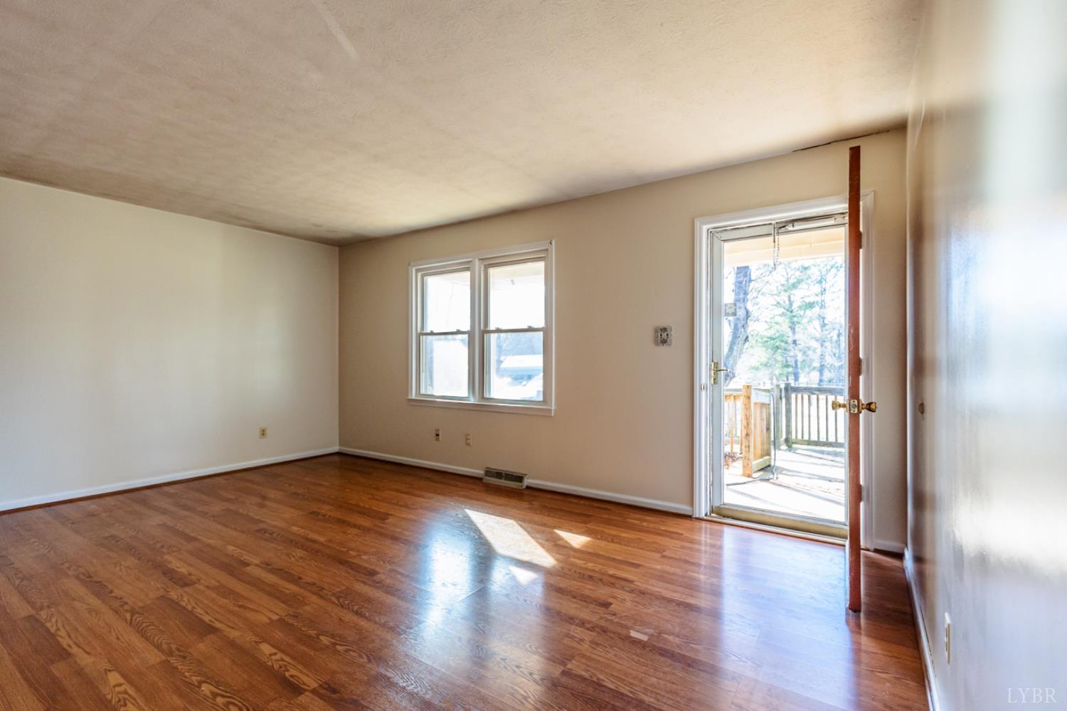 1130 Vermillion Road Appomattox, VA 24522 - Photo 4 of 37