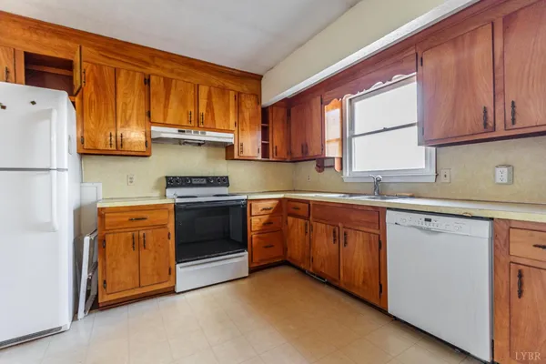 $230,000 | 1130 Vermillion Road, Appomattox, VA 24522