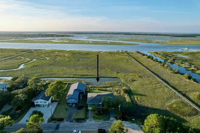 $2,200,000 | 720 East Erie Avenue, Folly Beach, SC 29439