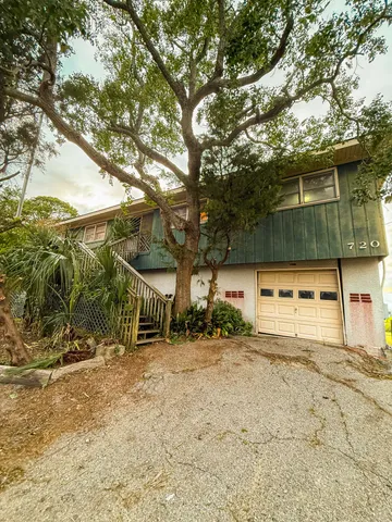 $2,200,000 | 720 East Erie Avenue, Folly Beach, SC 29439