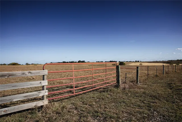 $1,093,300 | 3568 Farm To Market 50, Brenham, TX 77833
