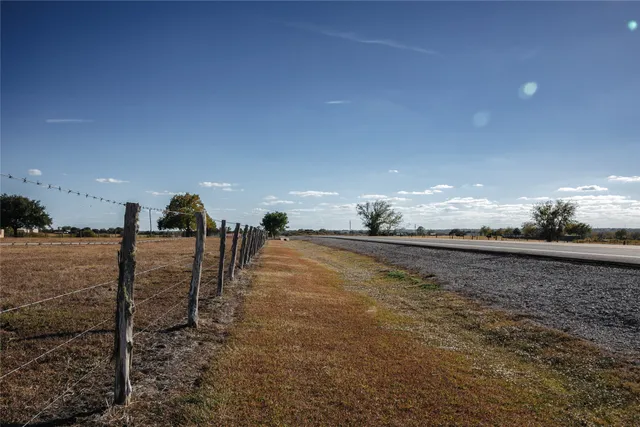 $1,093,300 | 3568 Farm To Market 50, Brenham, TX 77833