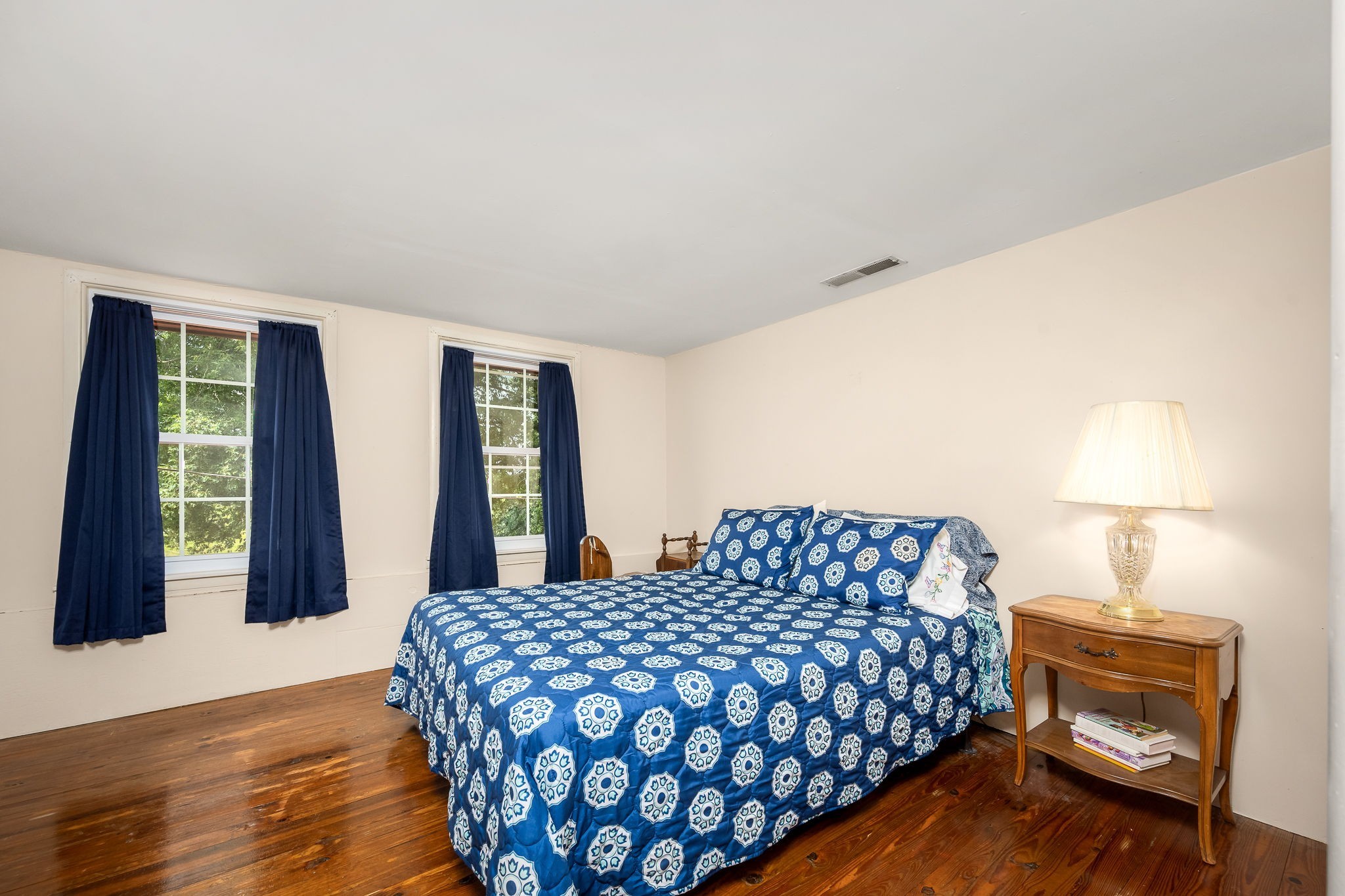 540 Powell Hollow Road Tullahoma, TN 37388 - Photo 43 of 99 a bedroom with a bed and window