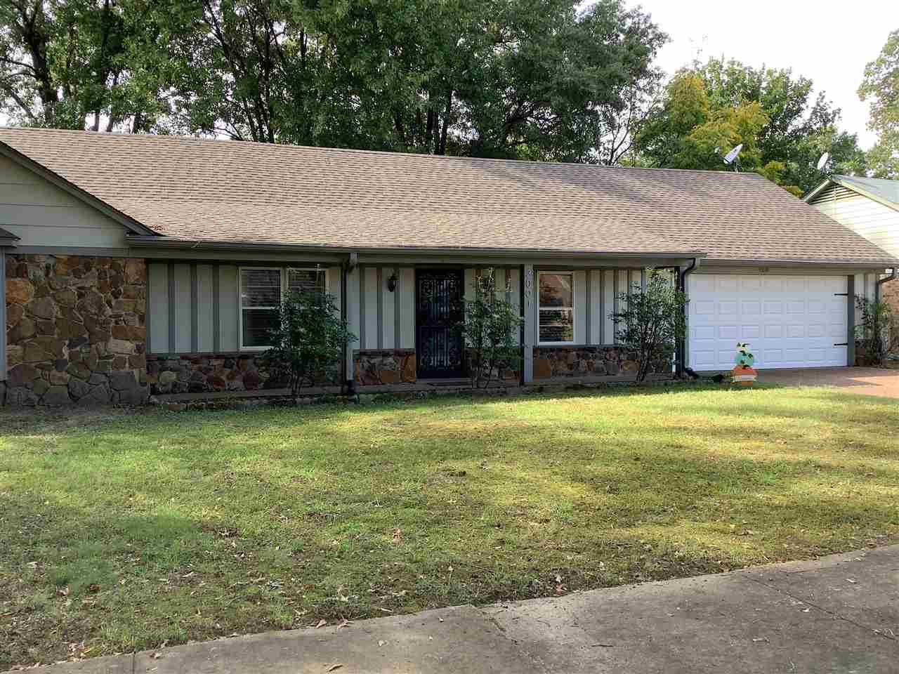3001 Charles Bryan Road Bartlett, TN 38134 - Photo 1 of 25