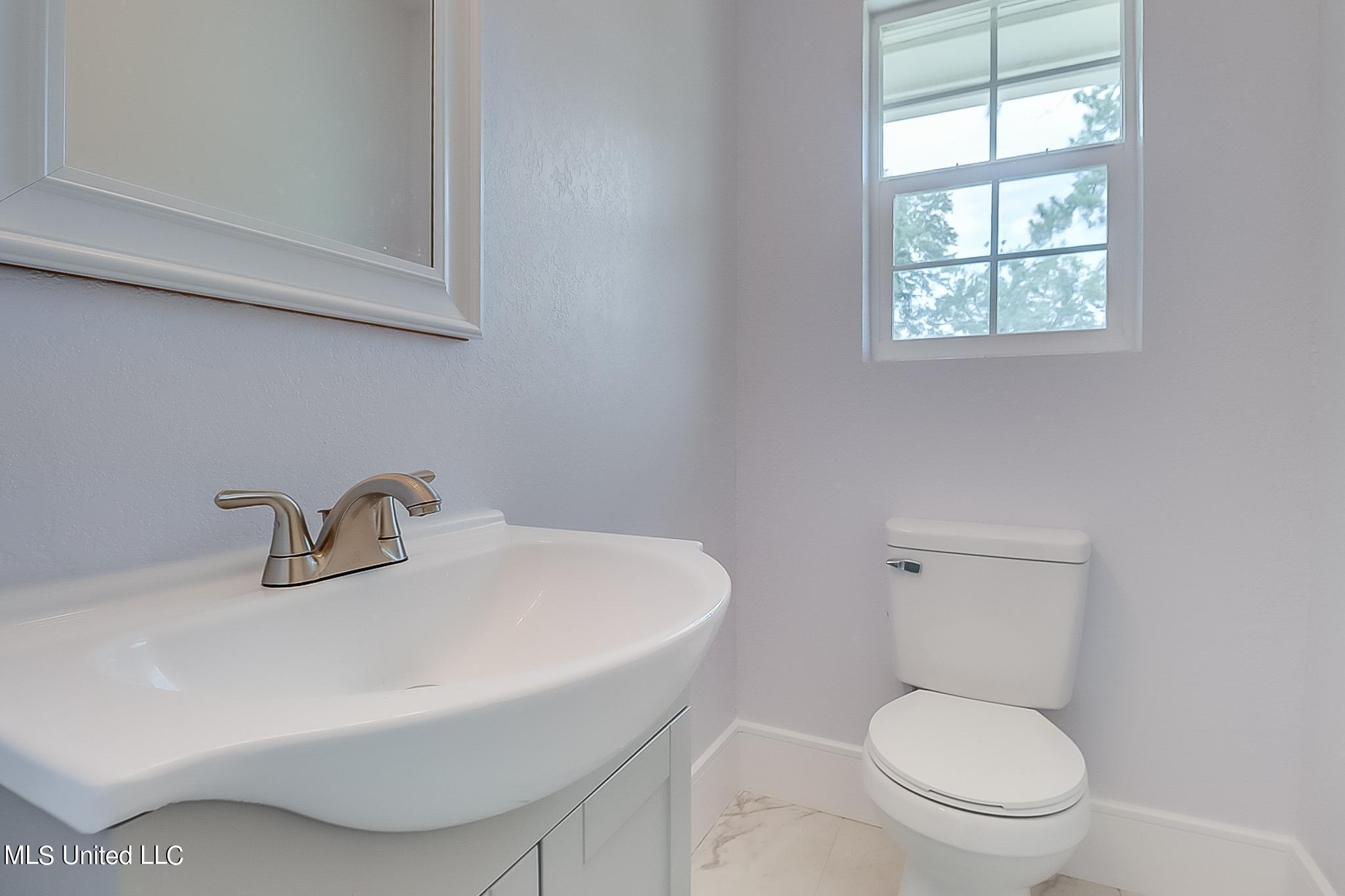 106 Terri Road Gulfport, MS 39503 - Photo 10 of 17 Photo May 29 2024, 12 40 43 PM
