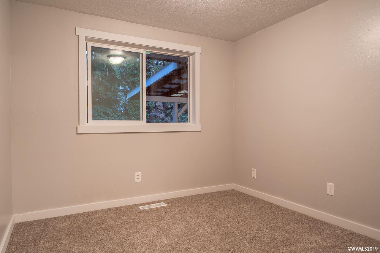 110 Cleveland Street Lebanon, OR 97355 - Photo 27 of 41 Gallery Image 27