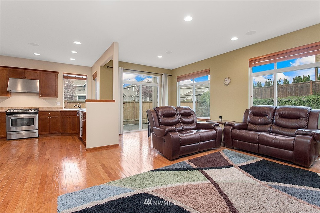 5930 Northeast 2nd Court Renton, WA 98059 - Photo 11 of 25