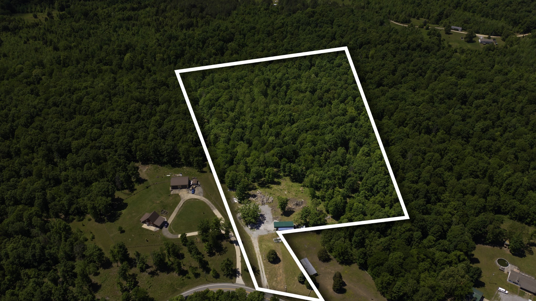 681 Hayes Ridge Road Indian Mound, TN 37079 - Photo 1 of 10