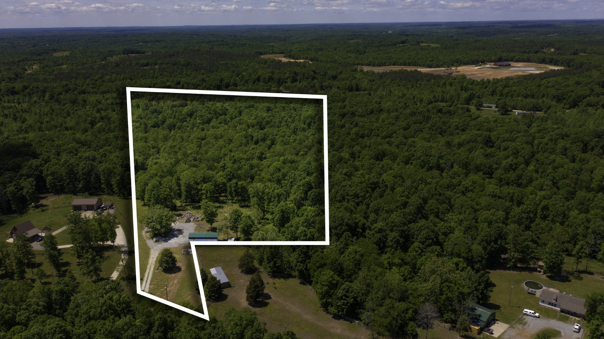 681 Hayes Ridge Road Indian Mound, TN 37079 - Photo 2 of 10 a view of outdoor space and yard