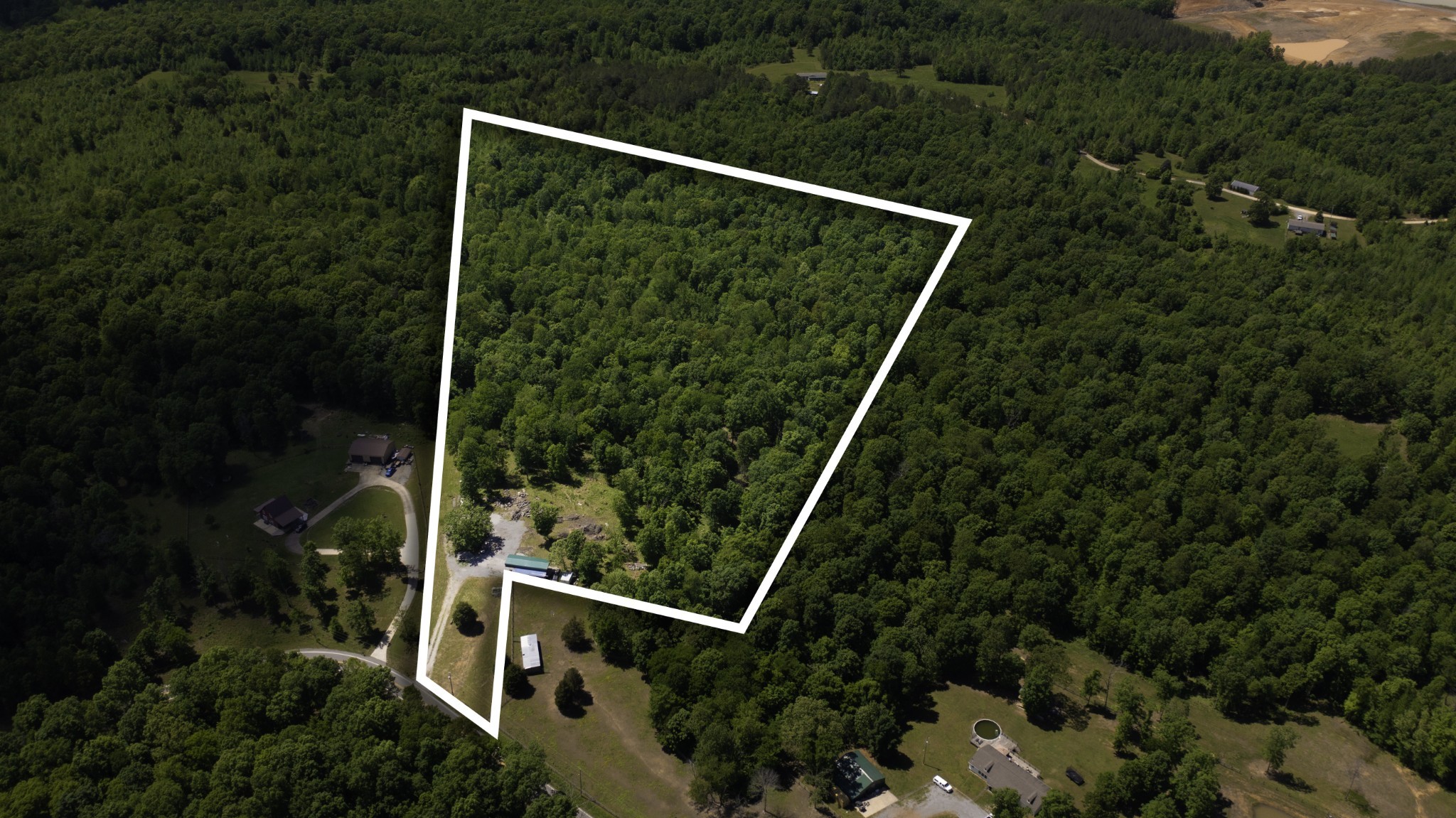 681 Hayes Ridge Road Indian Mound, TN 37079 - Photo 10 of 10 a view of a backyard