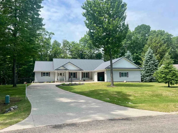 $570,000 | 131 Indian Oaks, Prudenville, MI 48651