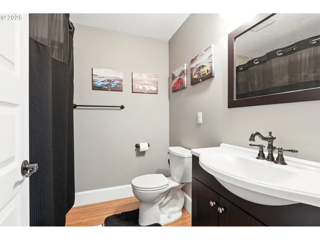 $775,000 | 120 Skinner Road, Woodland, WA 98674