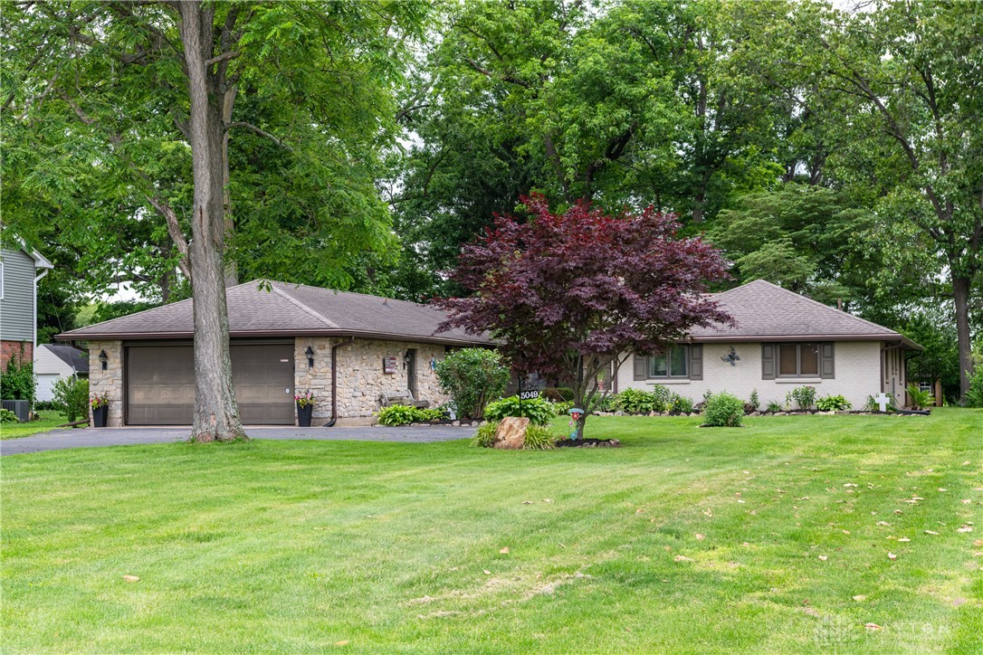 5049 West Enon Road Fairborn, OH 45324 - Photo 2 of 58