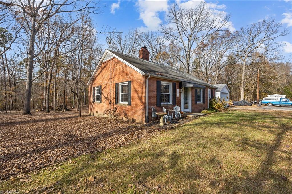 1646 Sandy Cross Road Burlington, NC 27217 - Photo 5 of 22