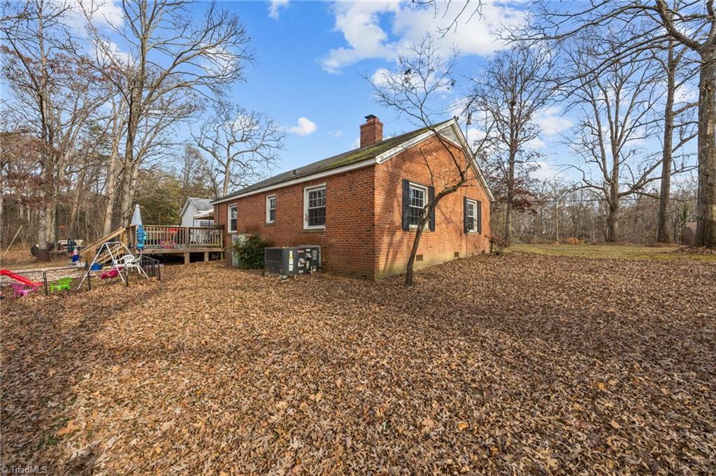 1646 Sandy Cross Road Burlington, NC 27217 - Photo 6 of 22