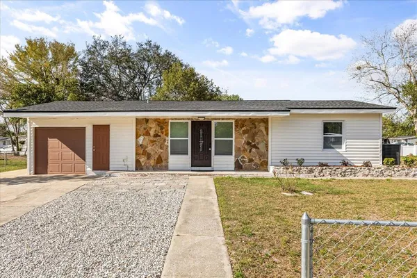 $268,000 | 930 Radcliff Street, Deltona, FL 32725