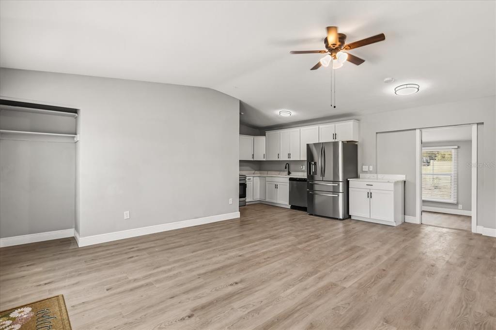 930 Radcliff Street Deltona, FL 32725 - Photo 3 of 24