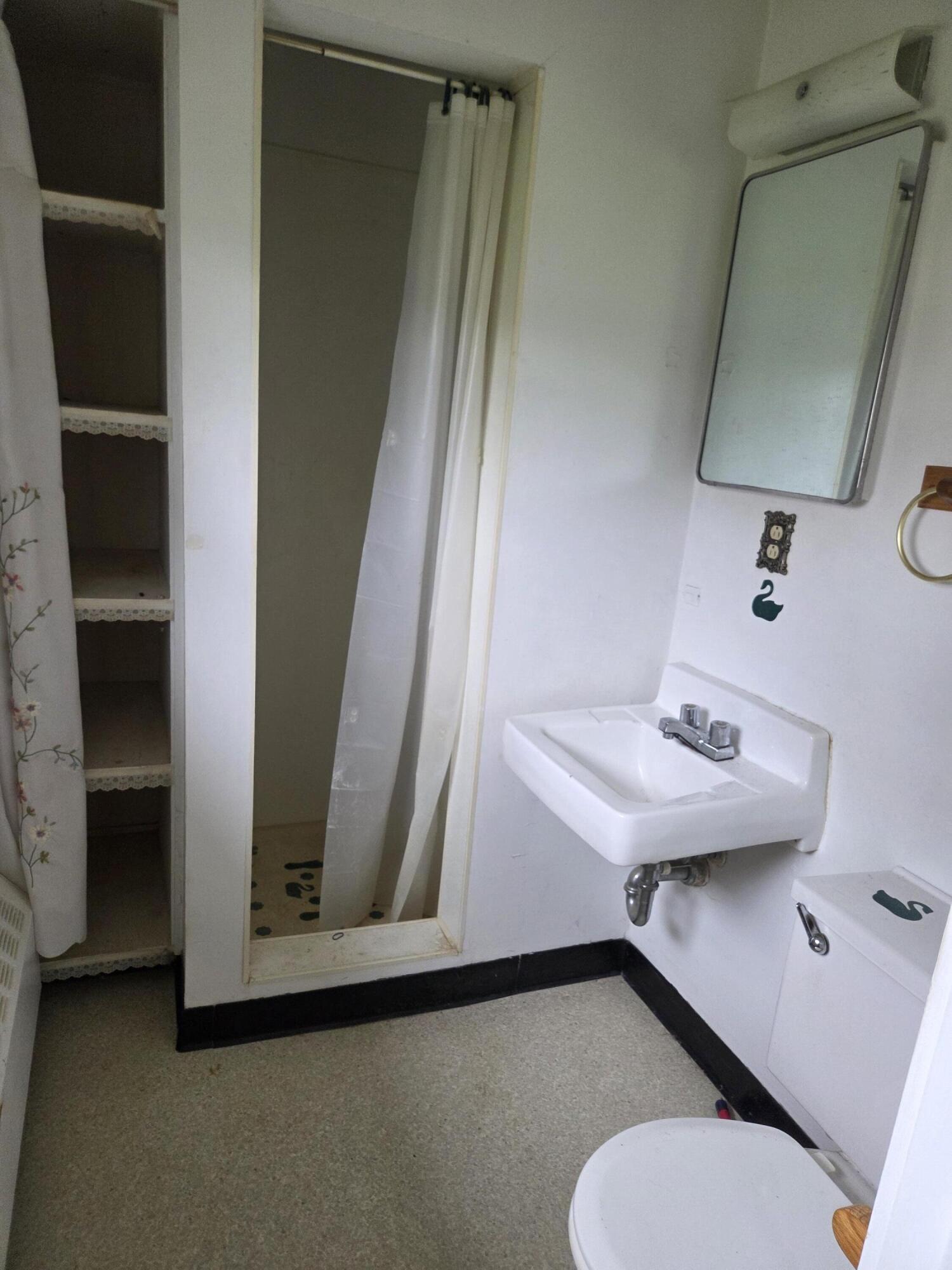 10 Maxwell Lane Bangor, ME 04401 - Photo 12 of 30 20260515_094817